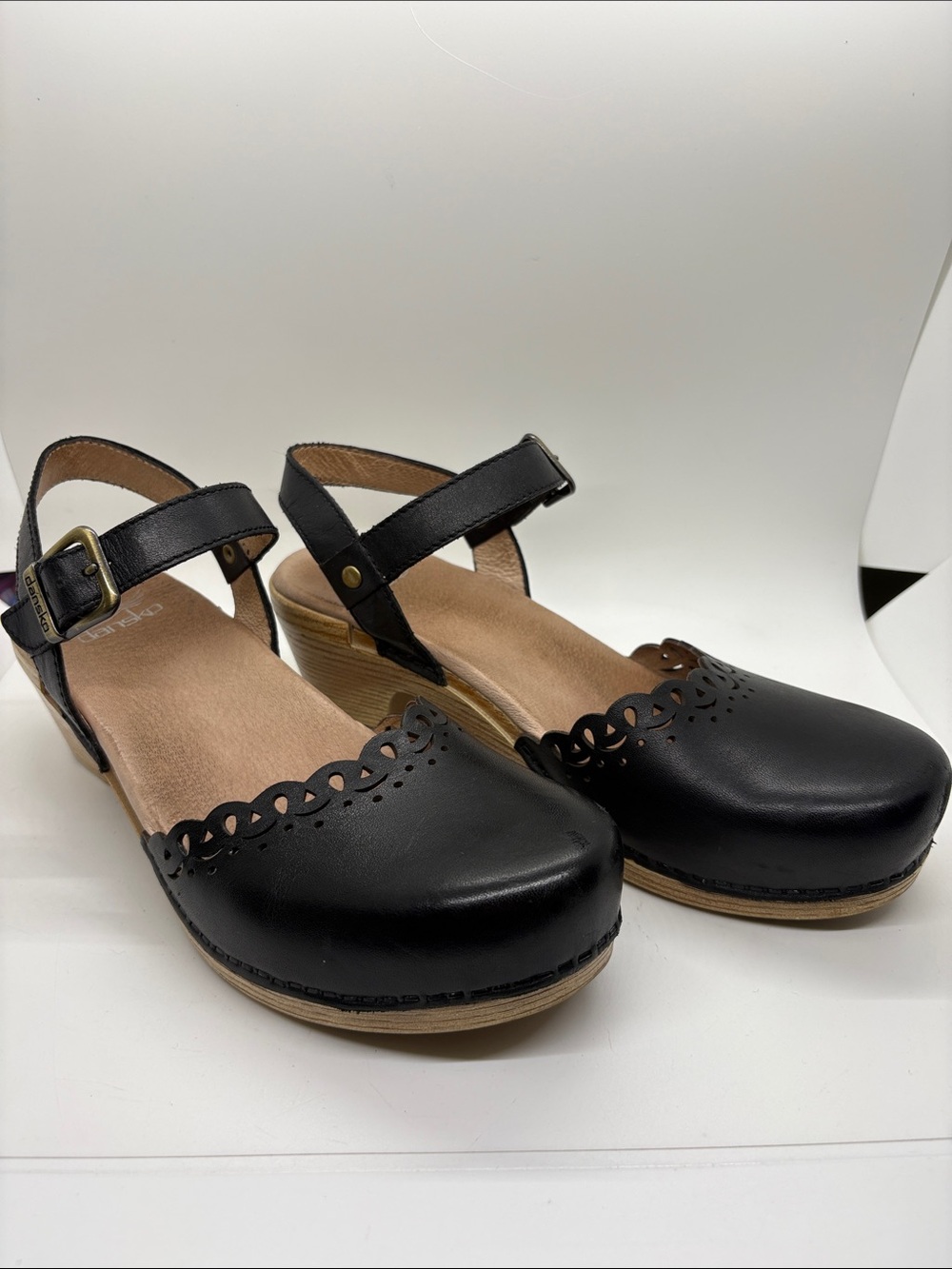 Dansko Marta Ankle Strap Leather Black Clog Shoes 39/8.5